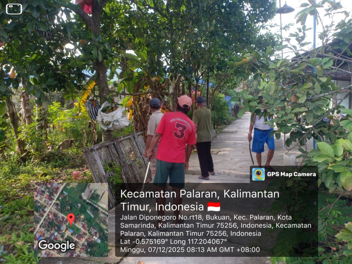 Pembersihan rumput liar