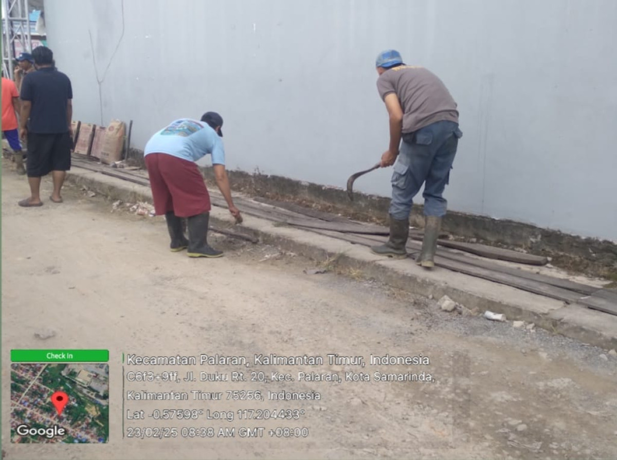 Gotong royong pembersihan lingkungan jln Duku