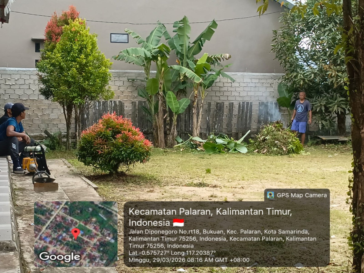 Gotong royong bersihkan TPA Al iman