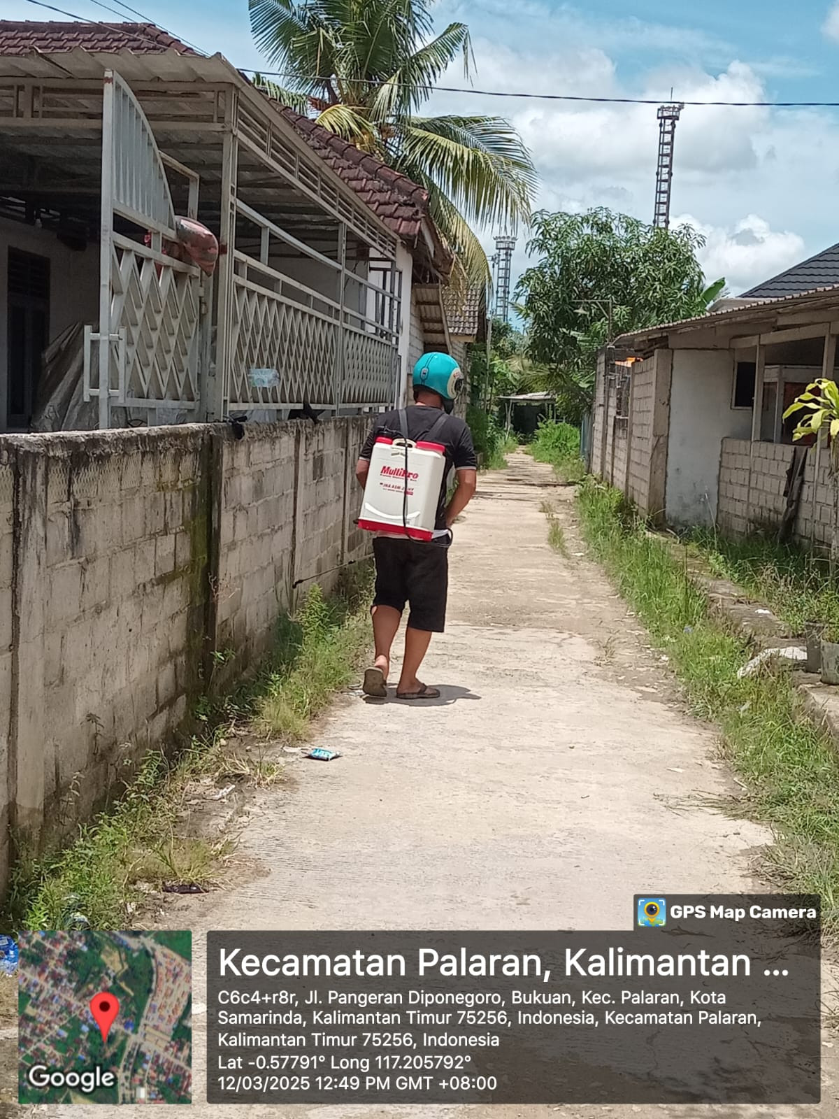 Kegiatan gotong royong meyemprot gg mandiri