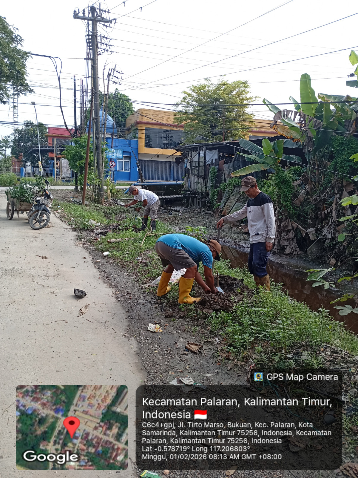 Gotong royong penanaman pohon