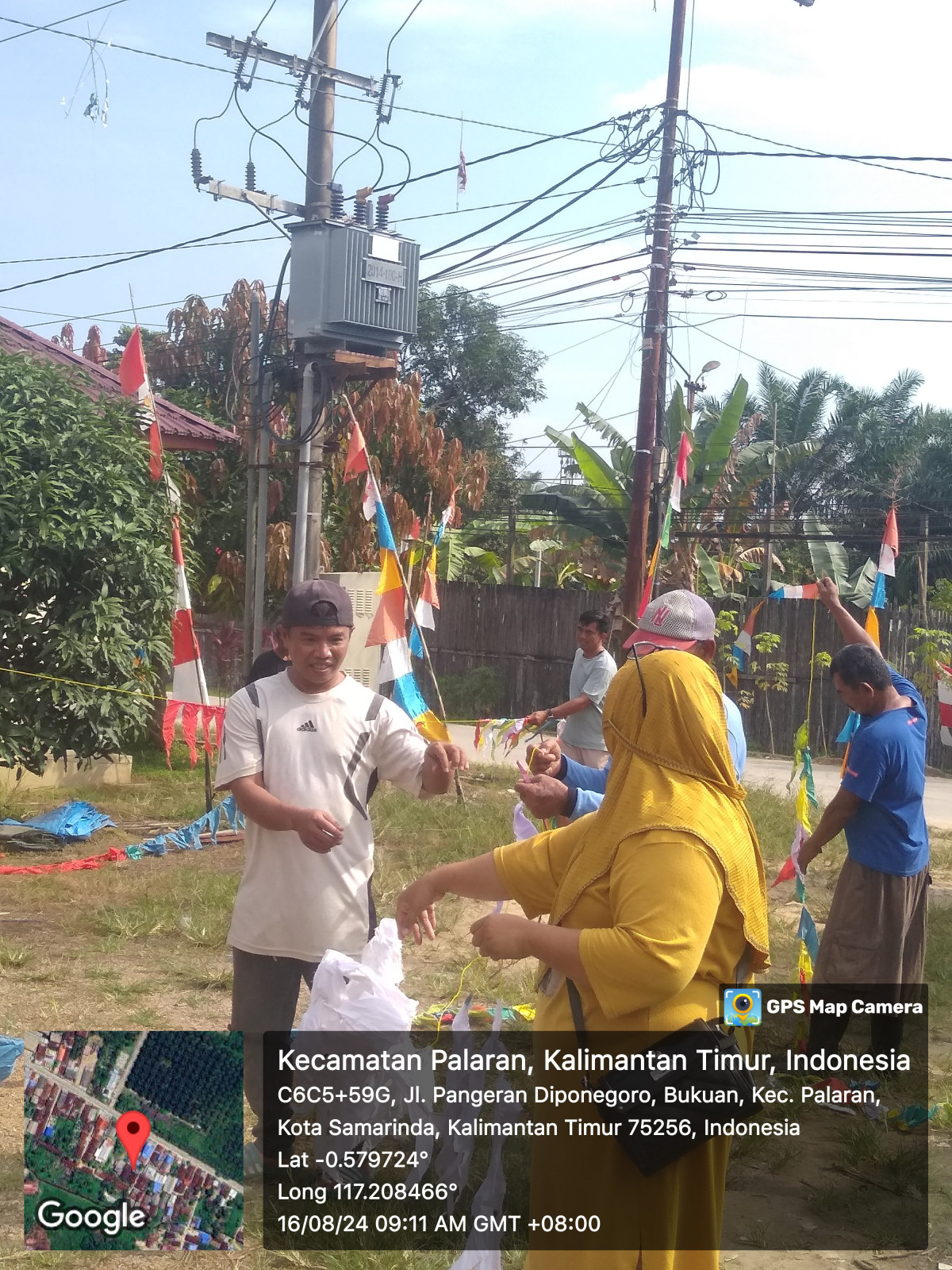 Gotong royong persiapan HUT RI 79. RT 22