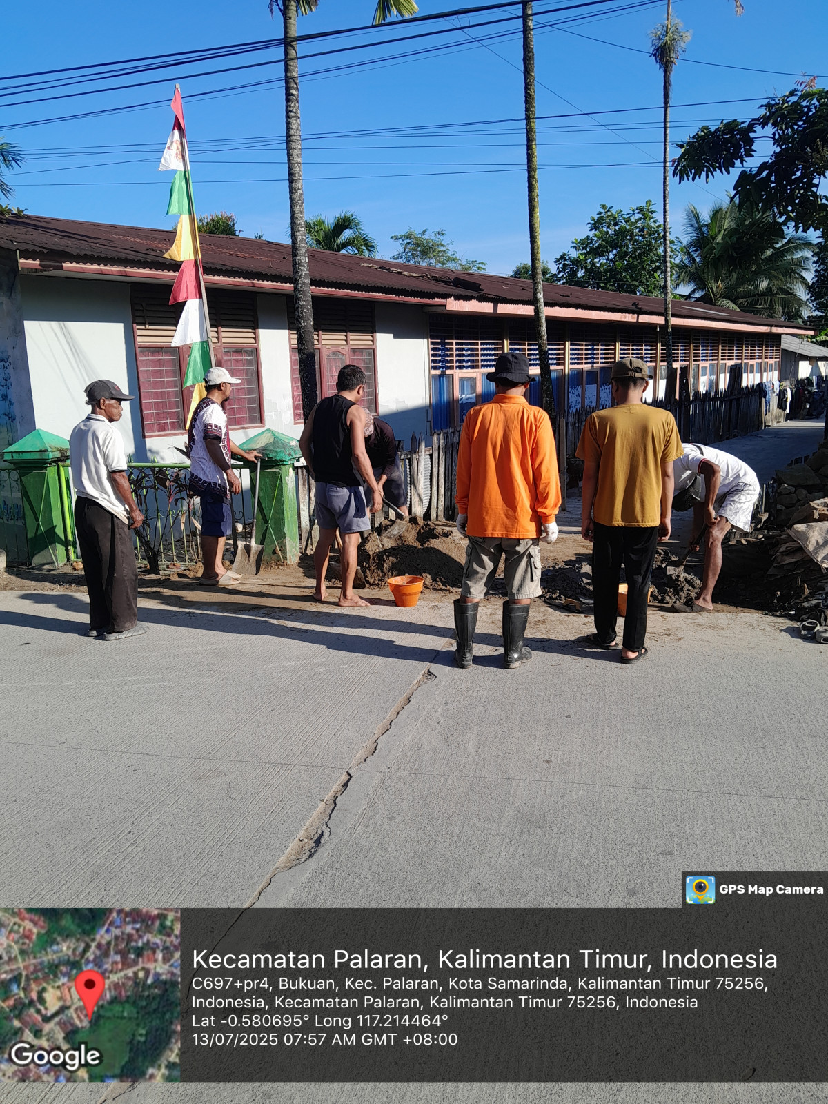 Perbaikan cor jalan di gg SDN 009 jln mulawarman RT 31 BUKUAN