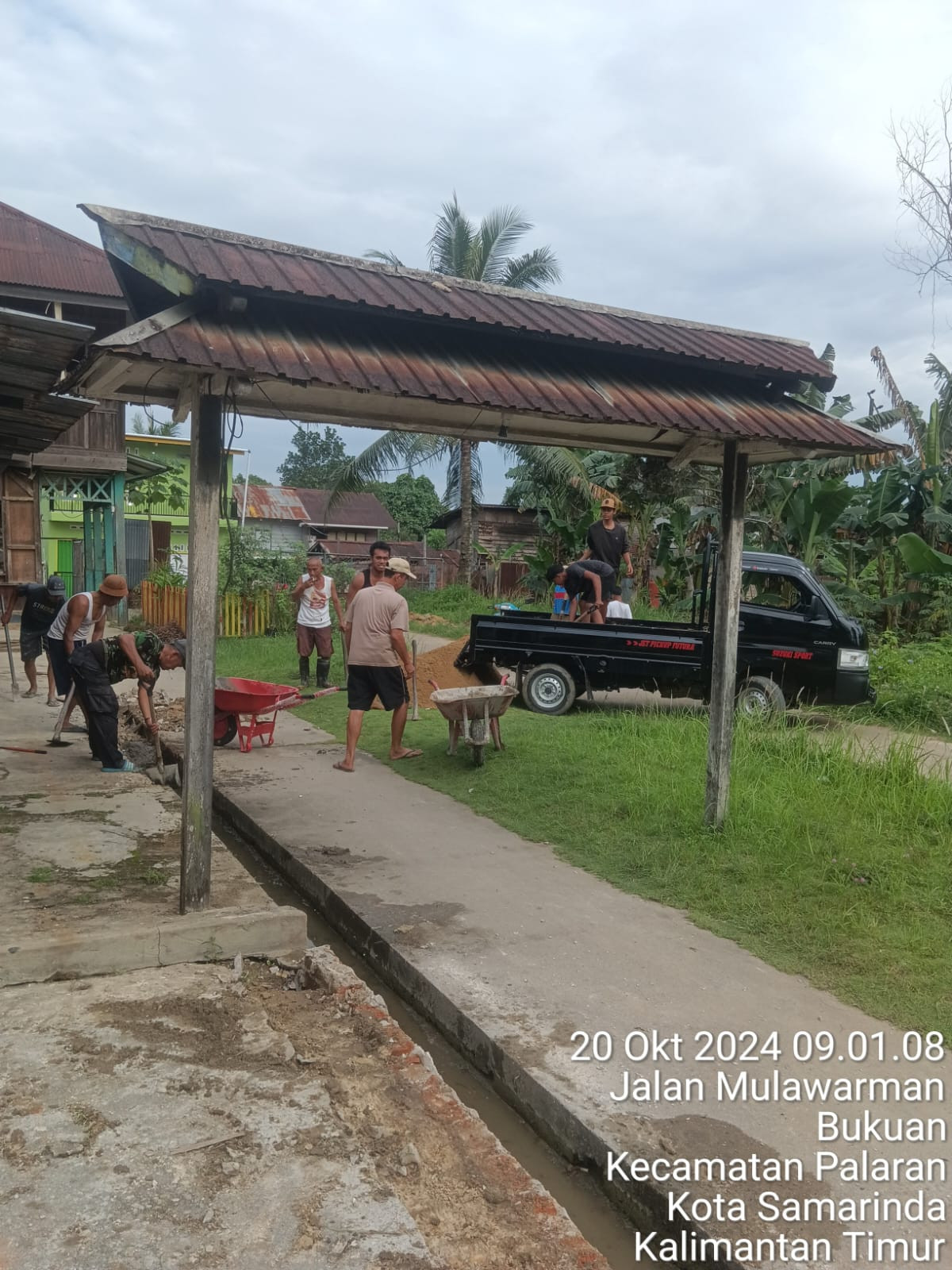 Pengecoran jembatan masjid Al Ihsan ex barito