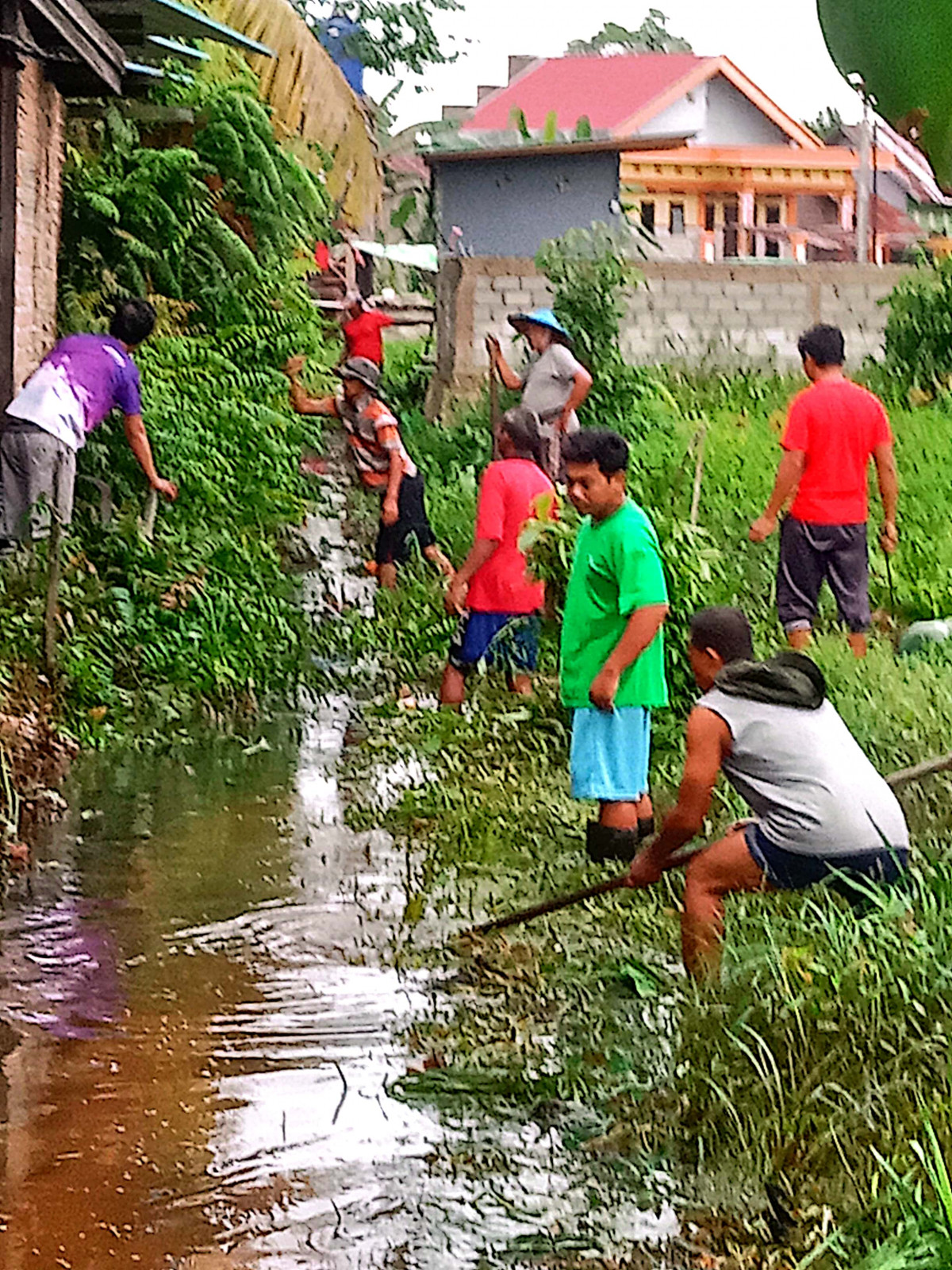 Kerja bakti parit