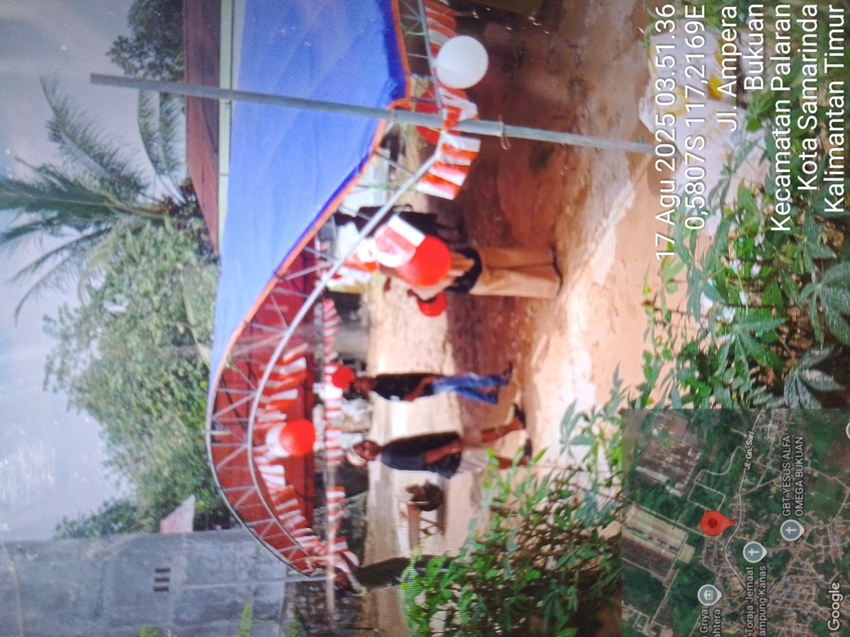 Gotong royong lingkungan RT 36