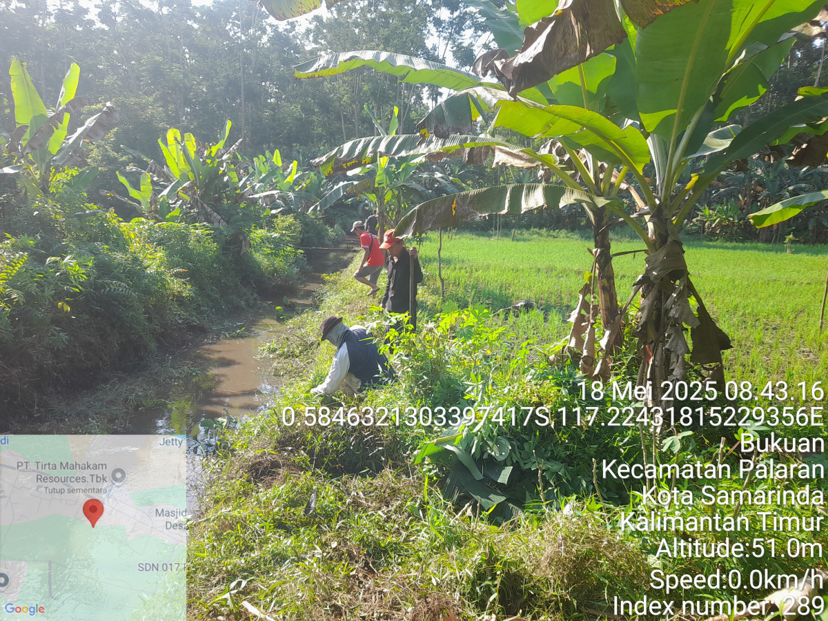 Gotong royong lanjutan bersikan parit besar