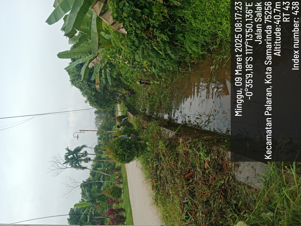 pembersihan parit jalan sulawesi