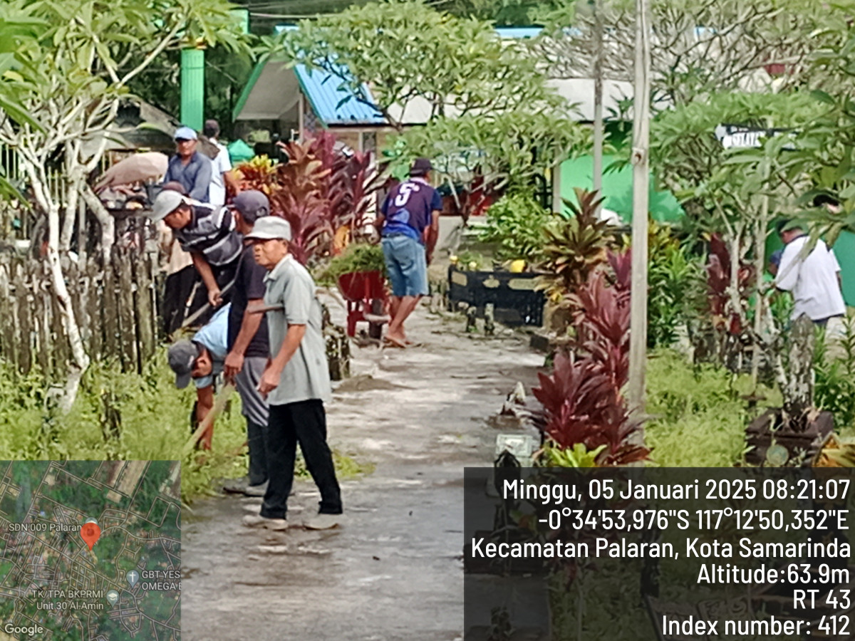 gotong royong pembersihan TPU kampung kanas bukuan kanas