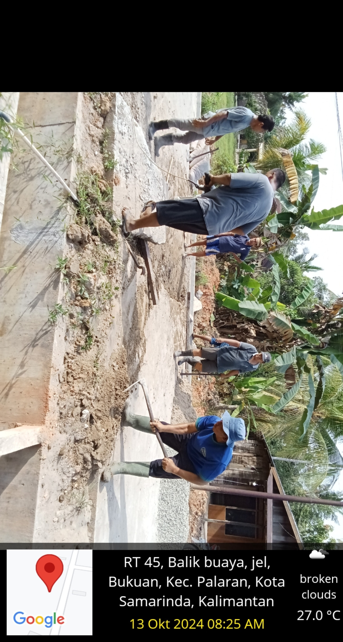 Gotong royong di RT 45 kelurahan Bukuan