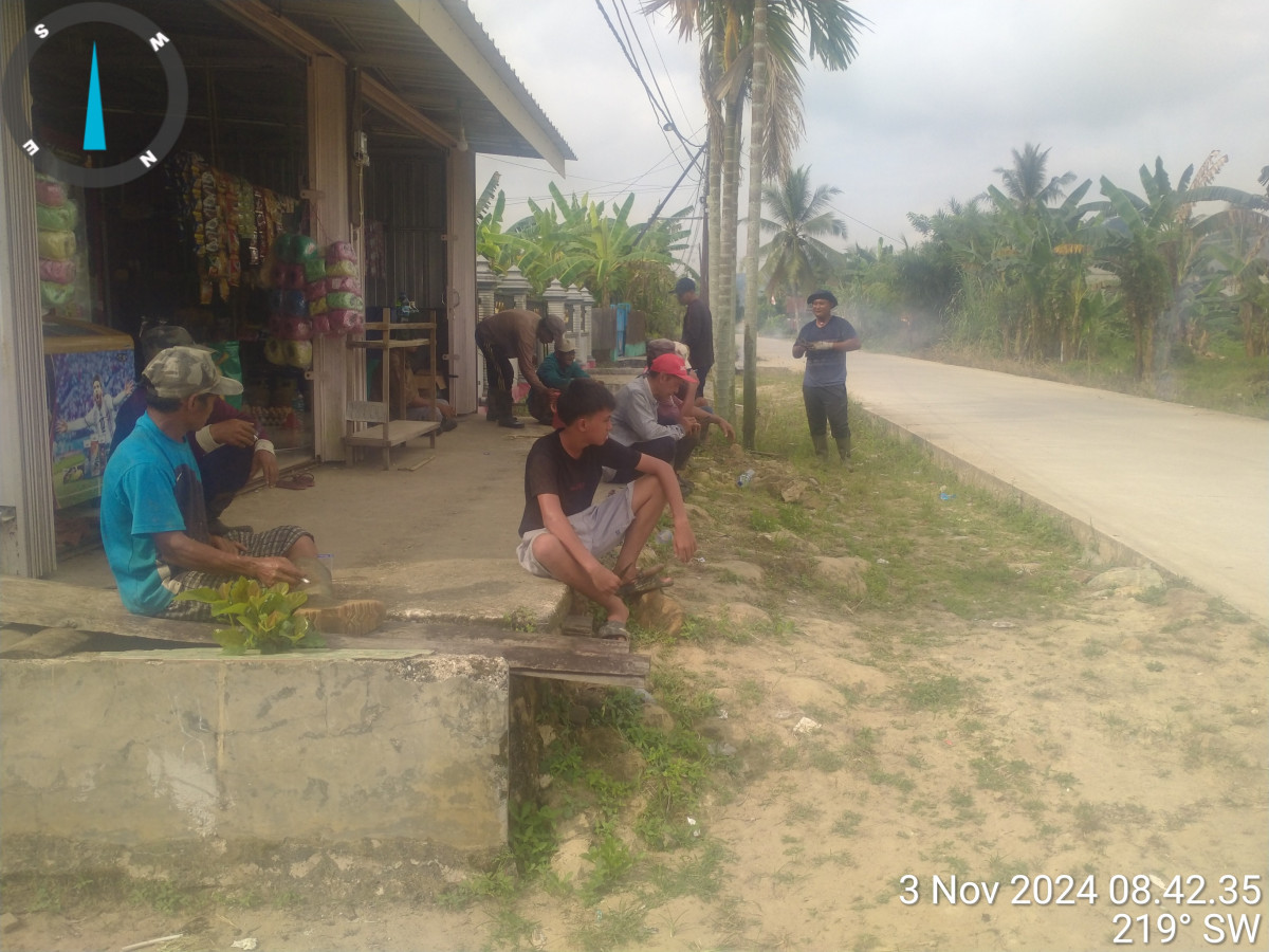 Perawatan Parit & Membersihkan Lingkungan