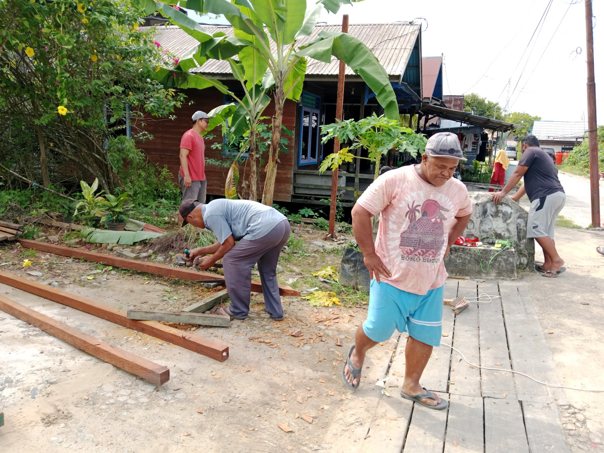 Pembuatan pos kamling