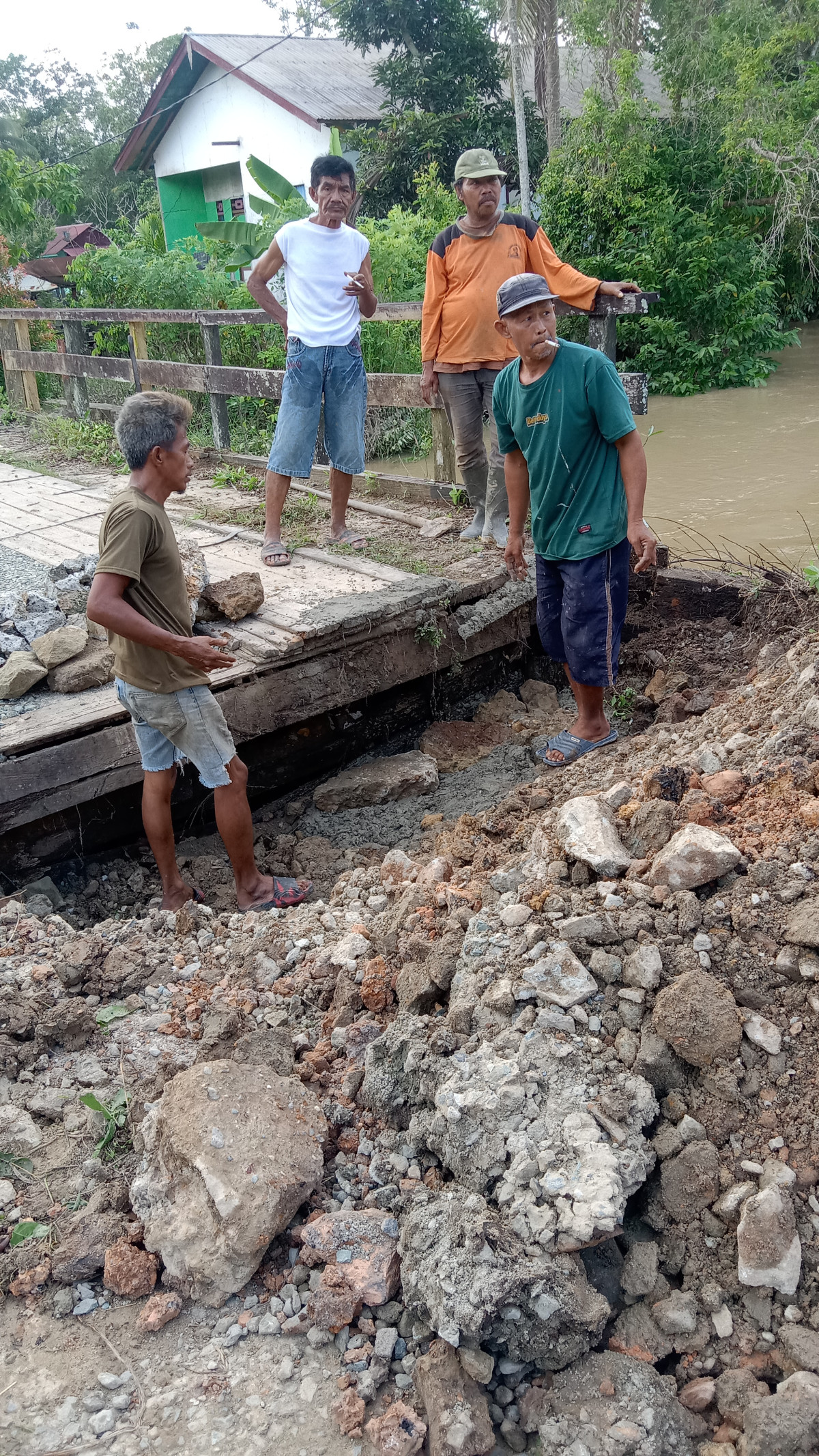 Gotong royong Jl. Delima