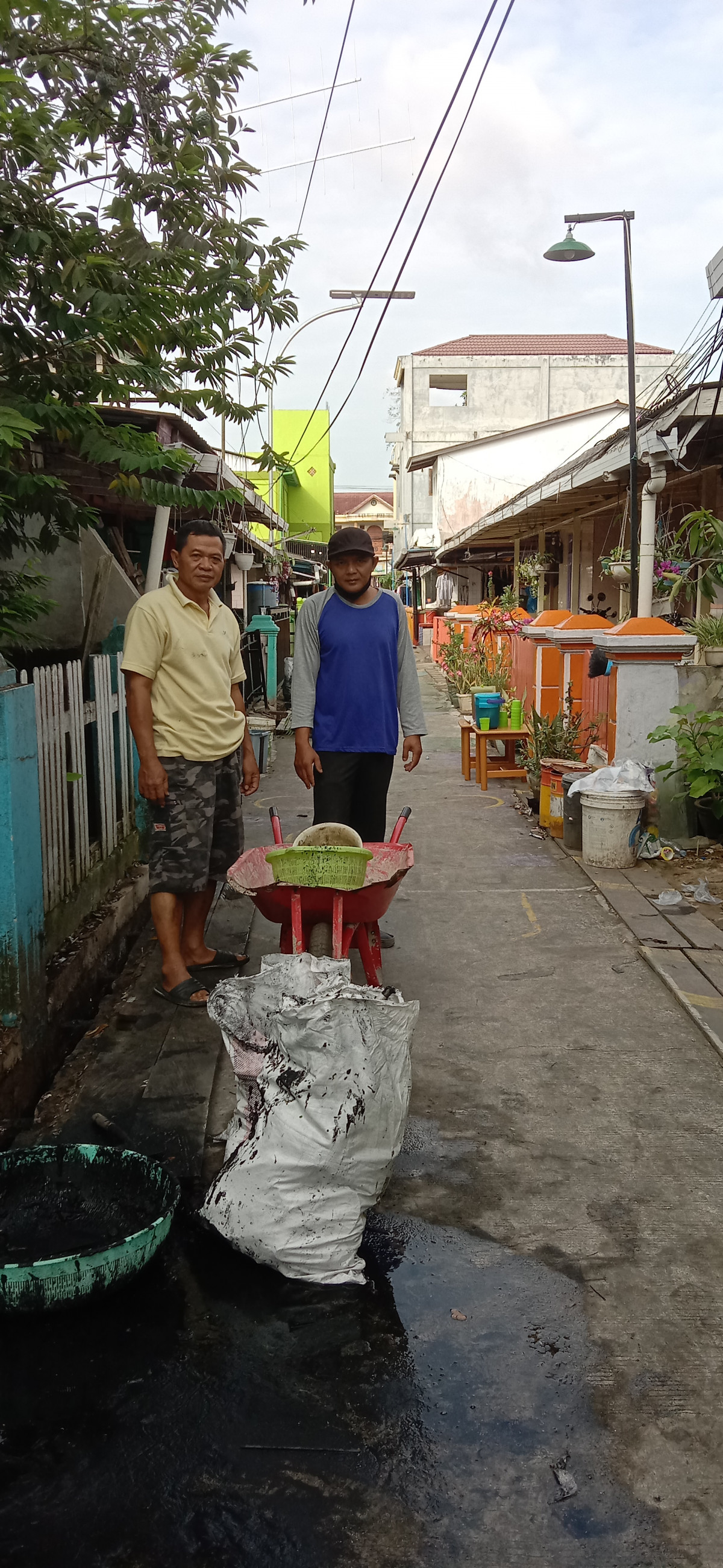 Gotong Royong Jalan Srikandi