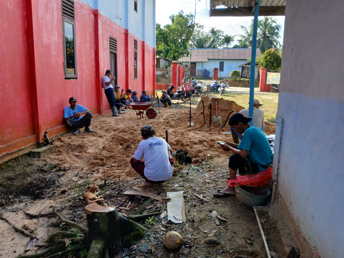 GOTONG ROYONG PEMBERSIHAN LINGKUNGAN PERGEDUNGAN TK/TPA, SERBGUNA