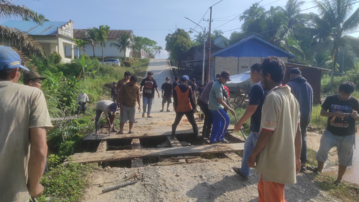 Pembongkaran jembatan