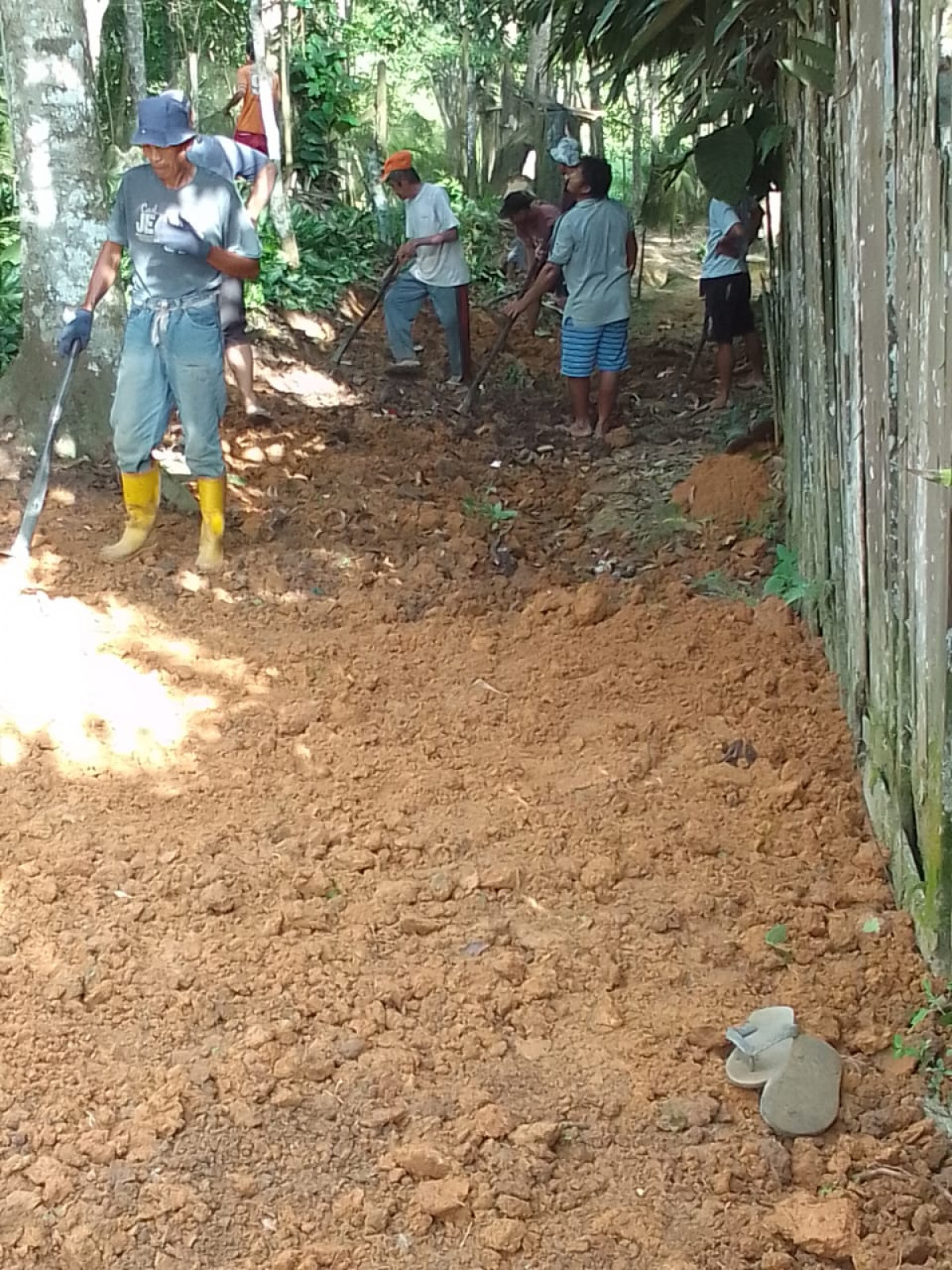 Kegiatan gotong royong RT 13