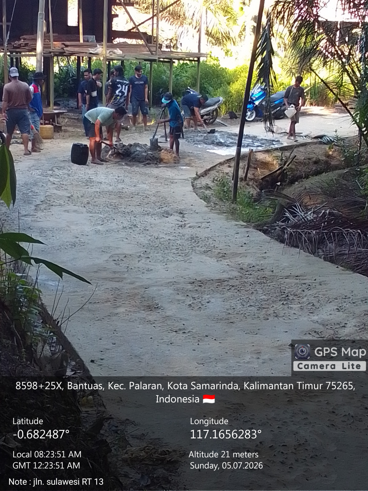 Semenisasi jalan yg berlubang