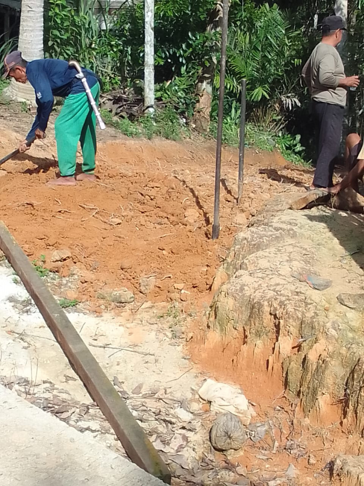 Kegiatan gotong royong RT 13
