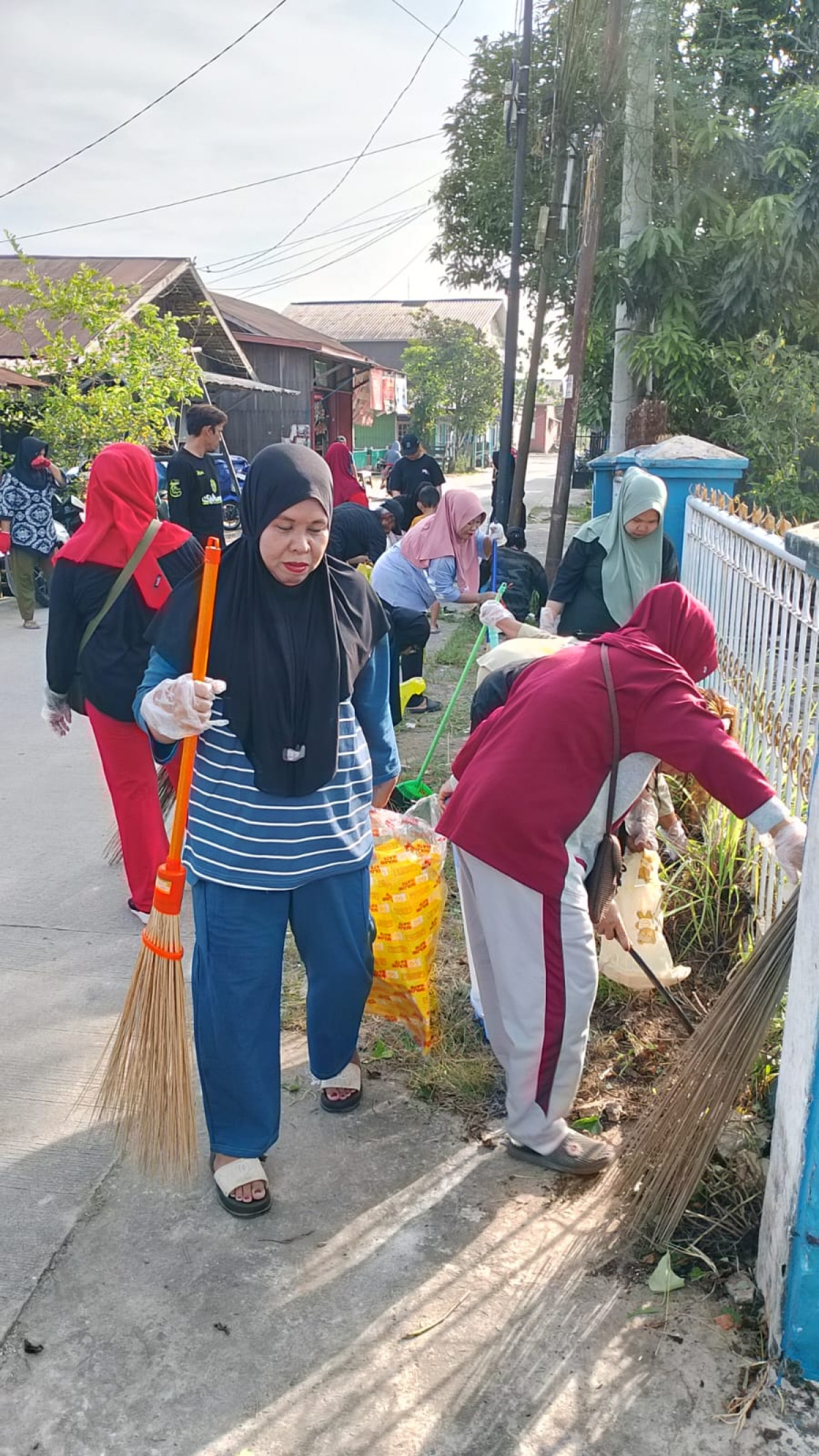 Gotong Royong warga