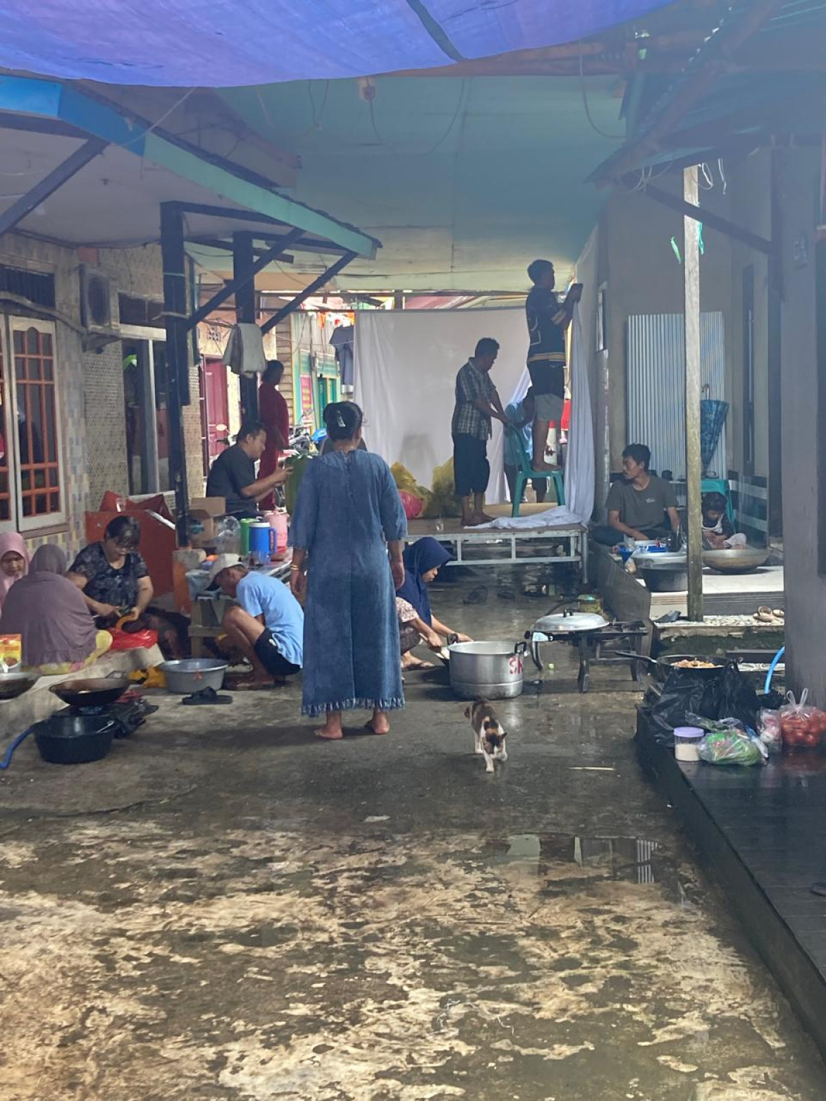Gotong royong bersih2 gang II mahakam