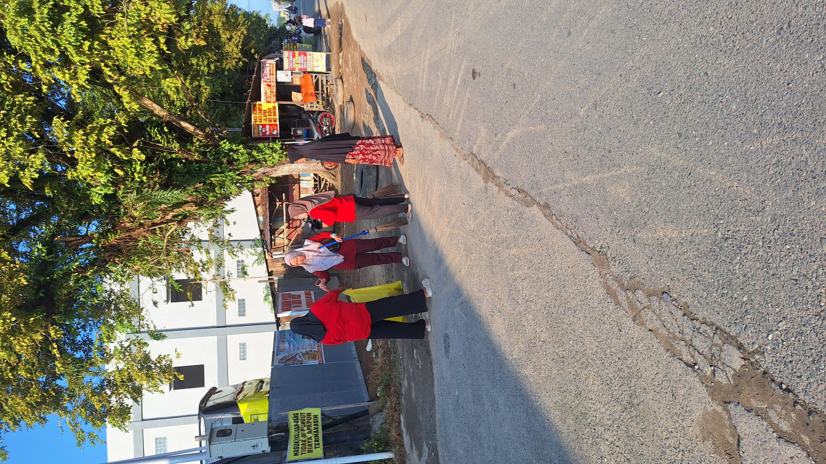 Gotong royong RT 10