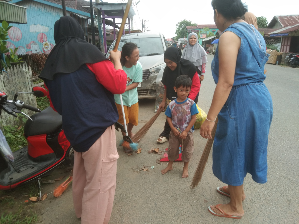 Kegiatan gotong royong gang 2
