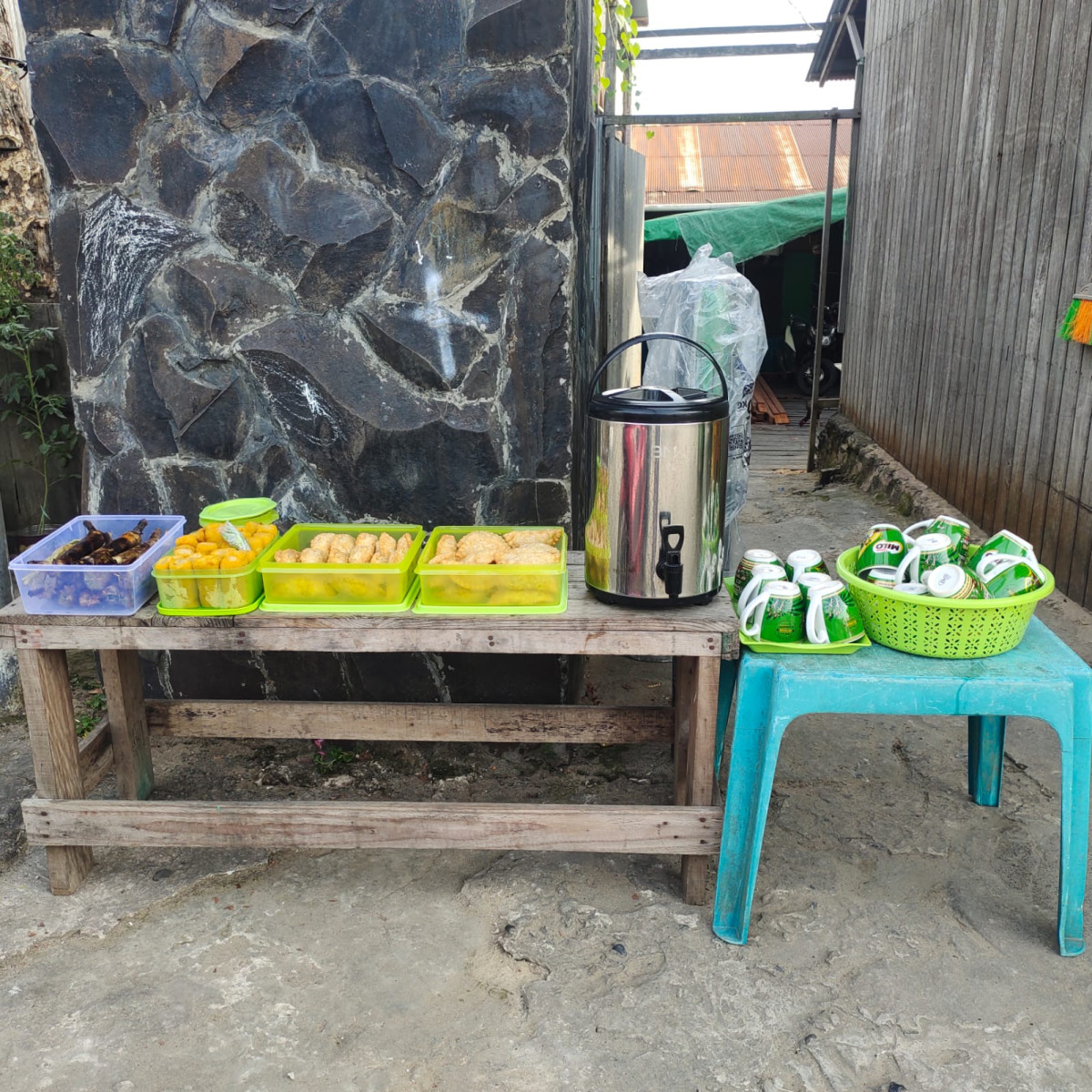 gotong toyong di jln bung tomo