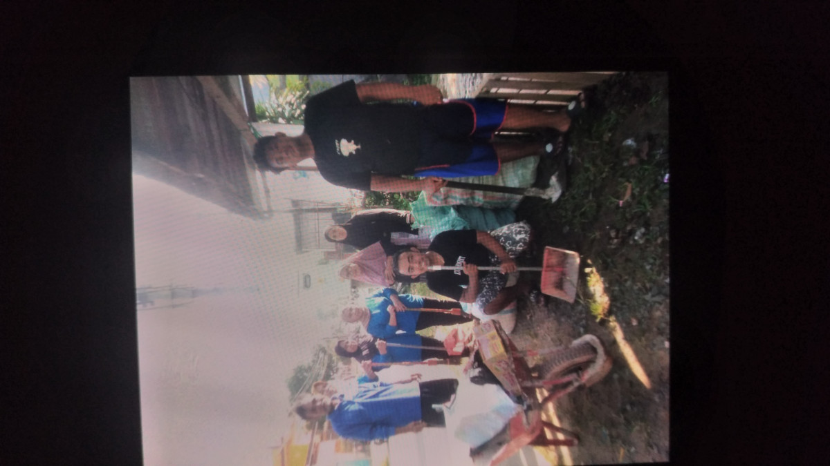 Gotong royong dijalan pattimura gang monas
