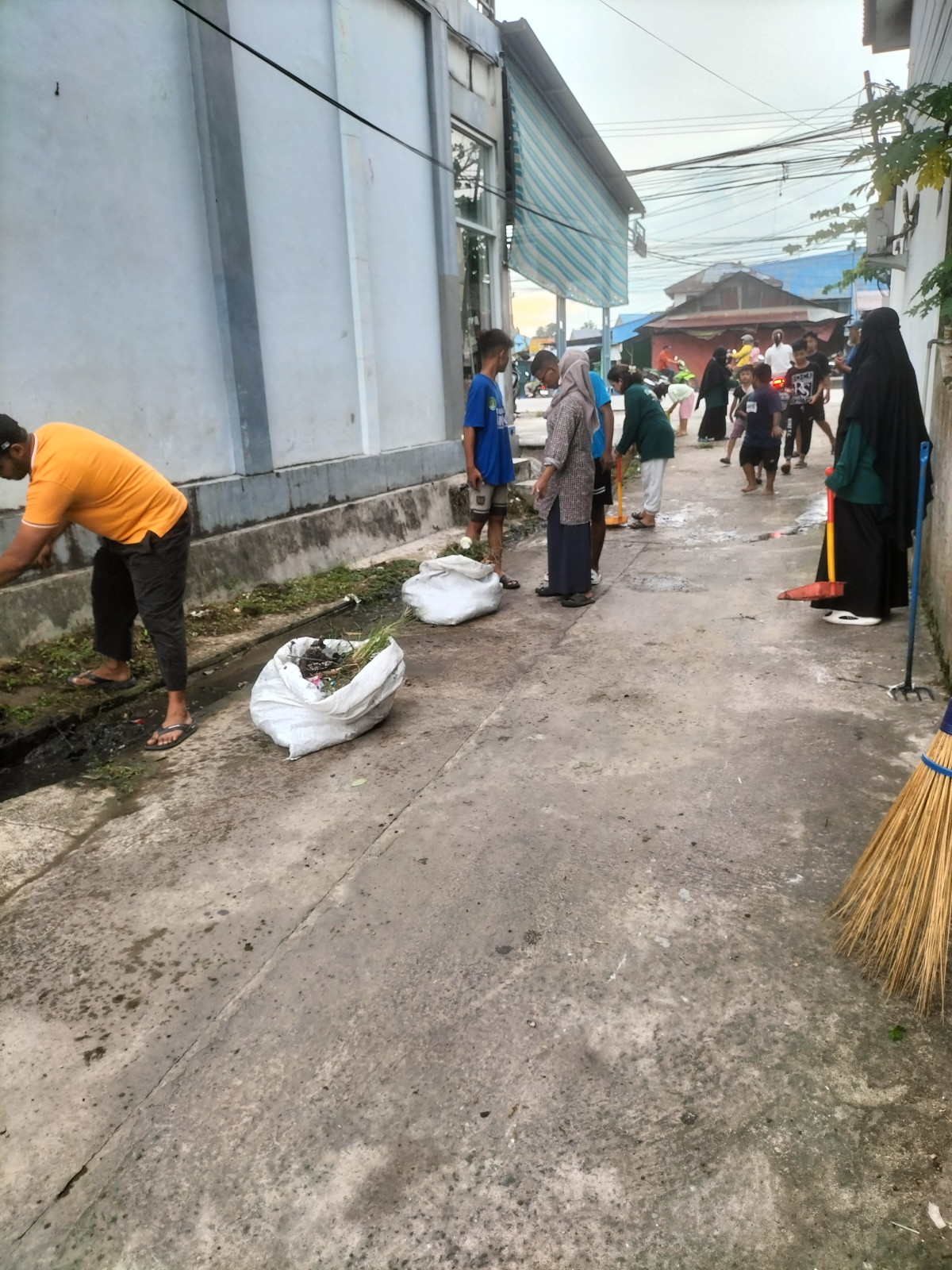 gotong royong