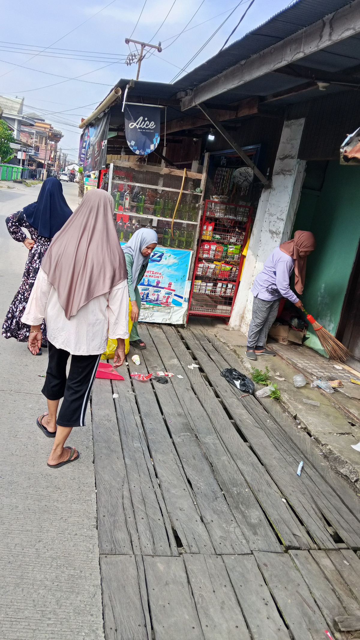 gotong royong