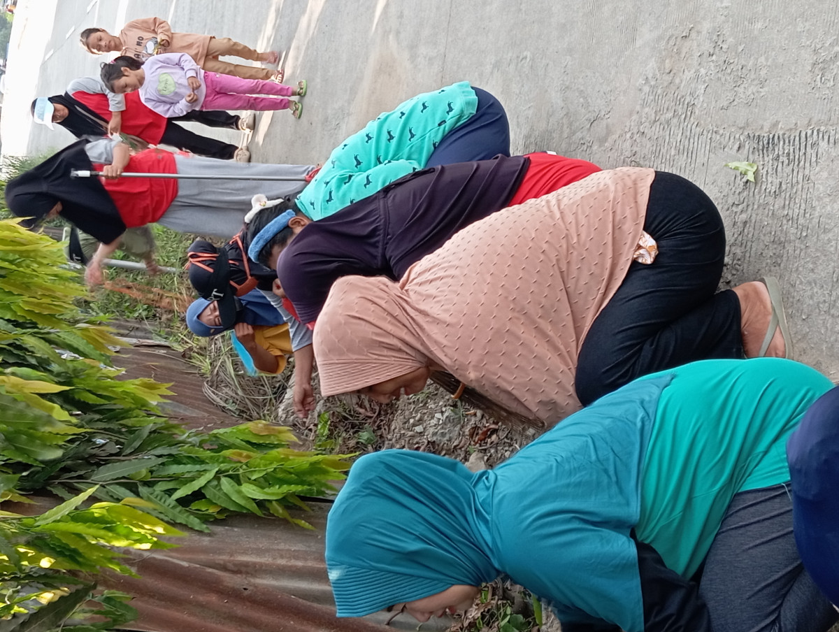 Gotong royong / kerja bakti