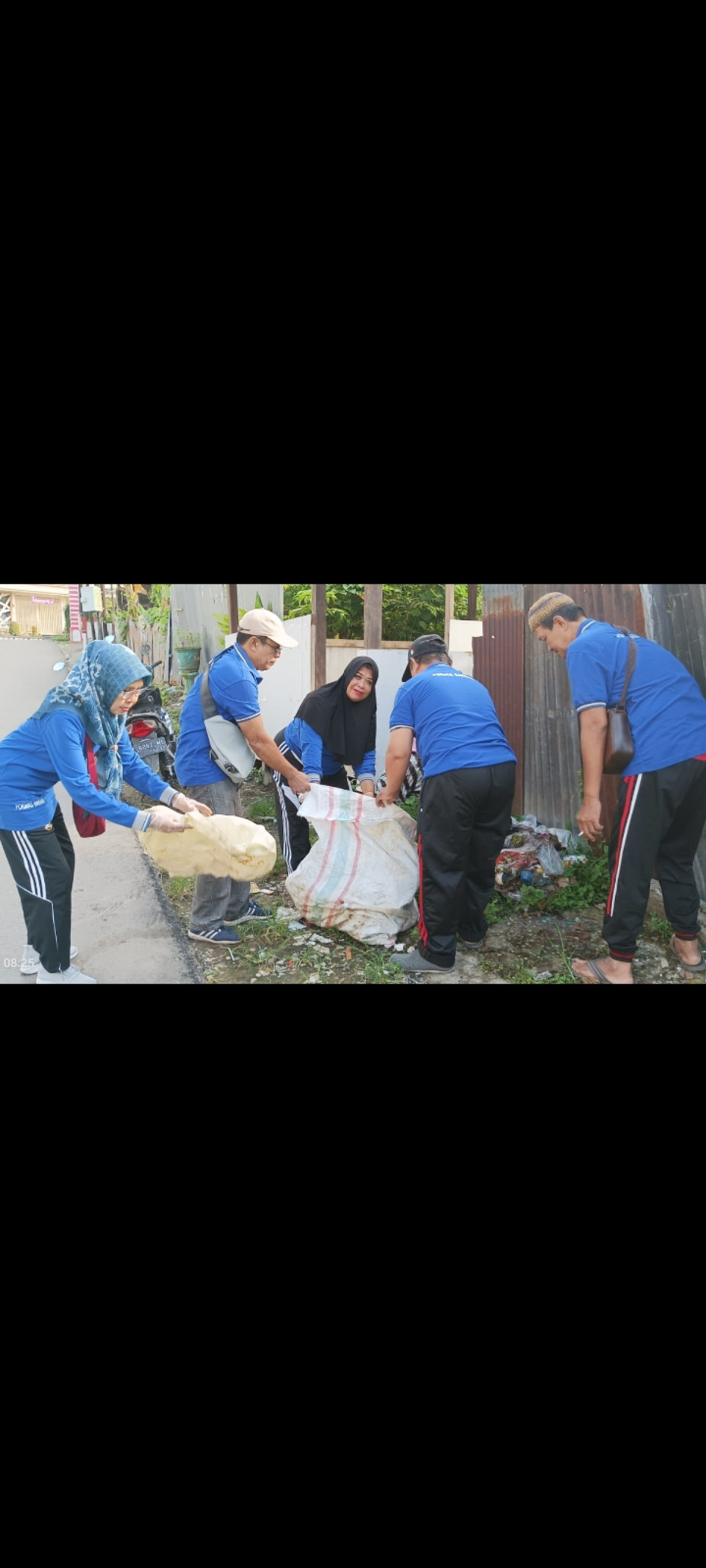 Kerja bakti rutin dua Minggu sekali