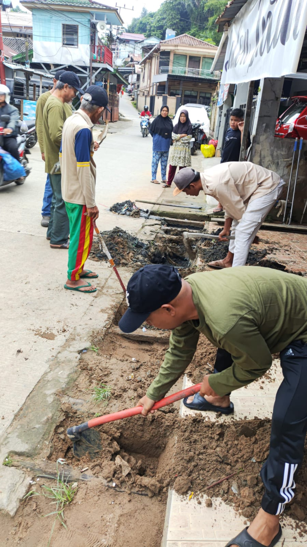 Kerja bakti jln Raudah ujung