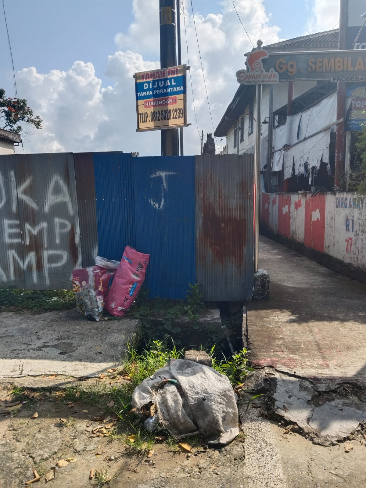 Kerja bakti Gg sembilan dan wahyu