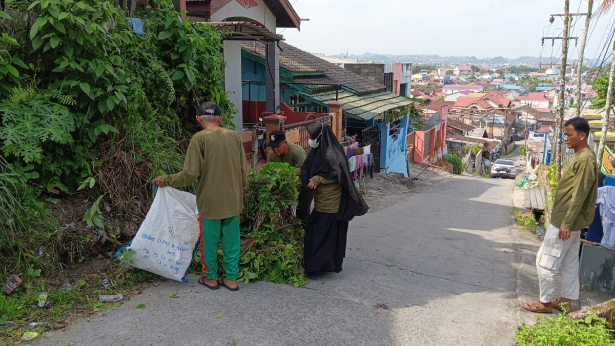 Kerja Bakti Jln.H.M. Basou