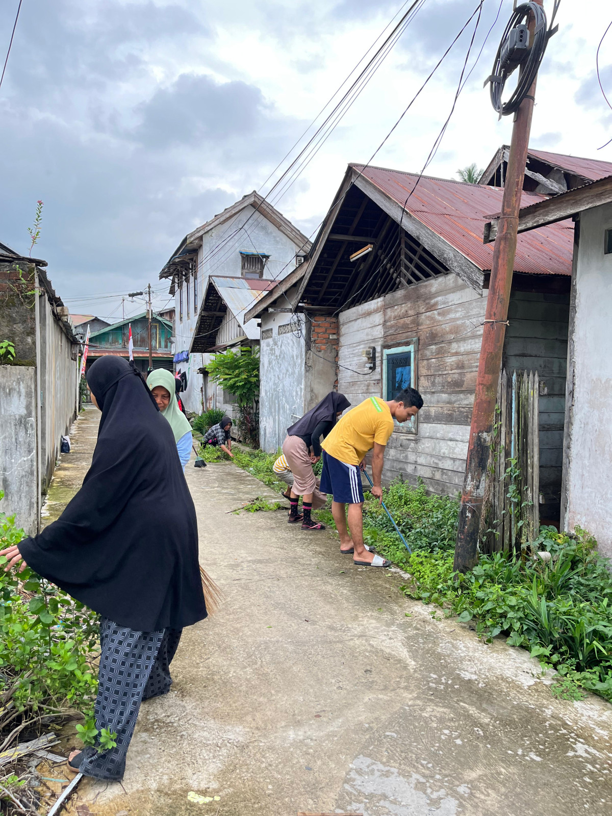Kerja Bakti Jln Re.Martadinata Gg Wahyu Rt.04 Blok 2A