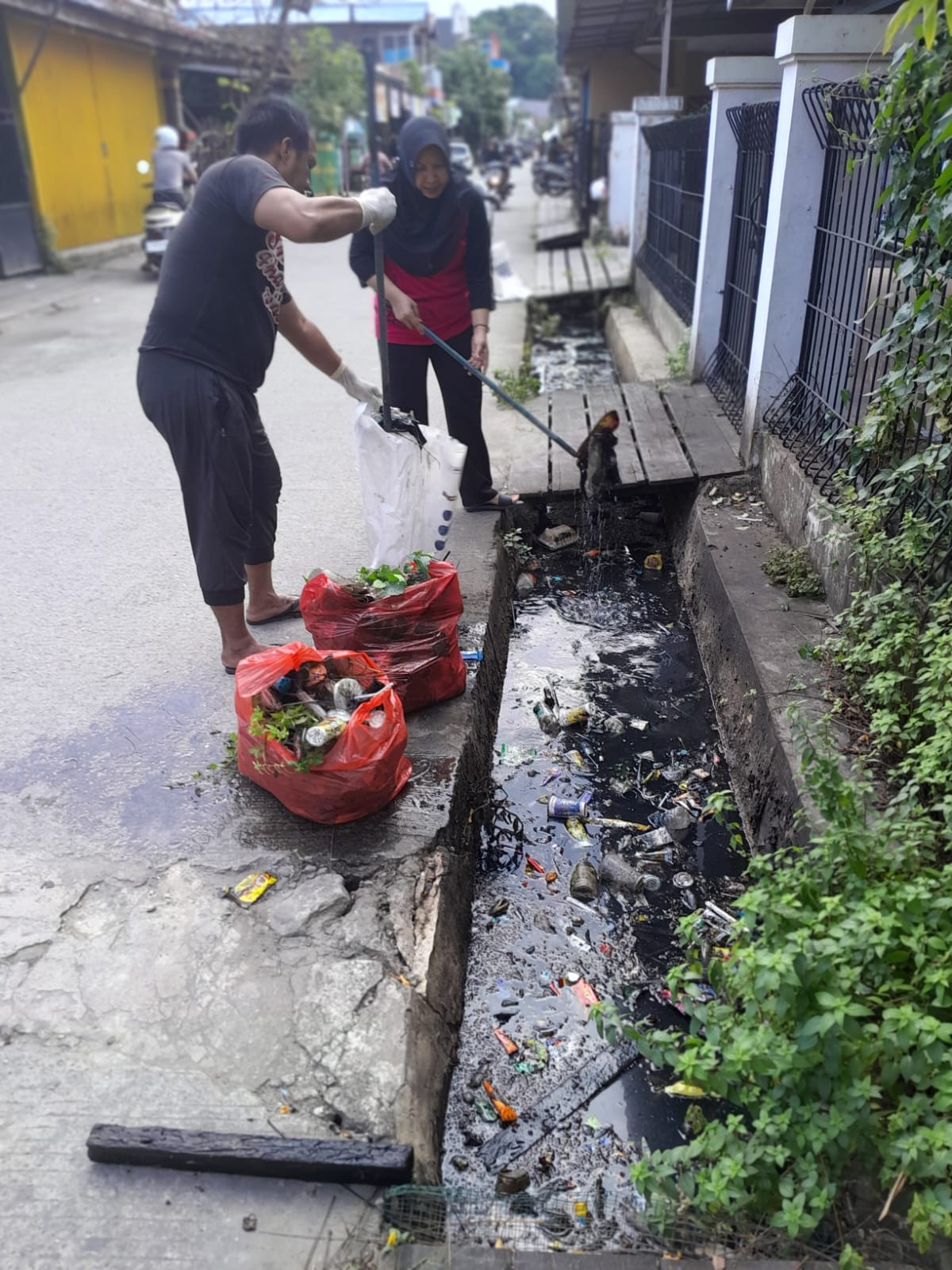 Pembersihan Parit Raudah 03