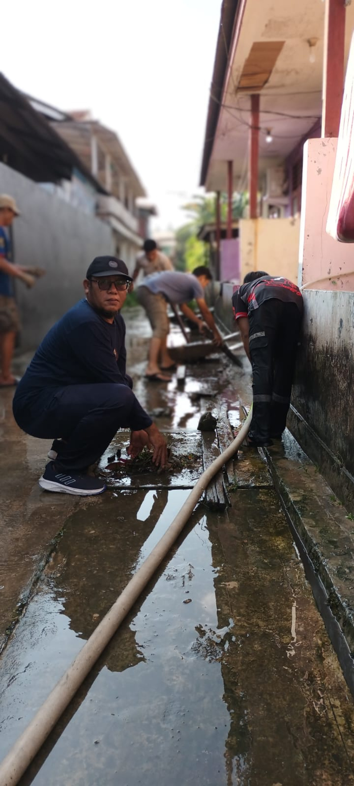 Kerja bakti jl raudah 3 blok 1a Rt 14