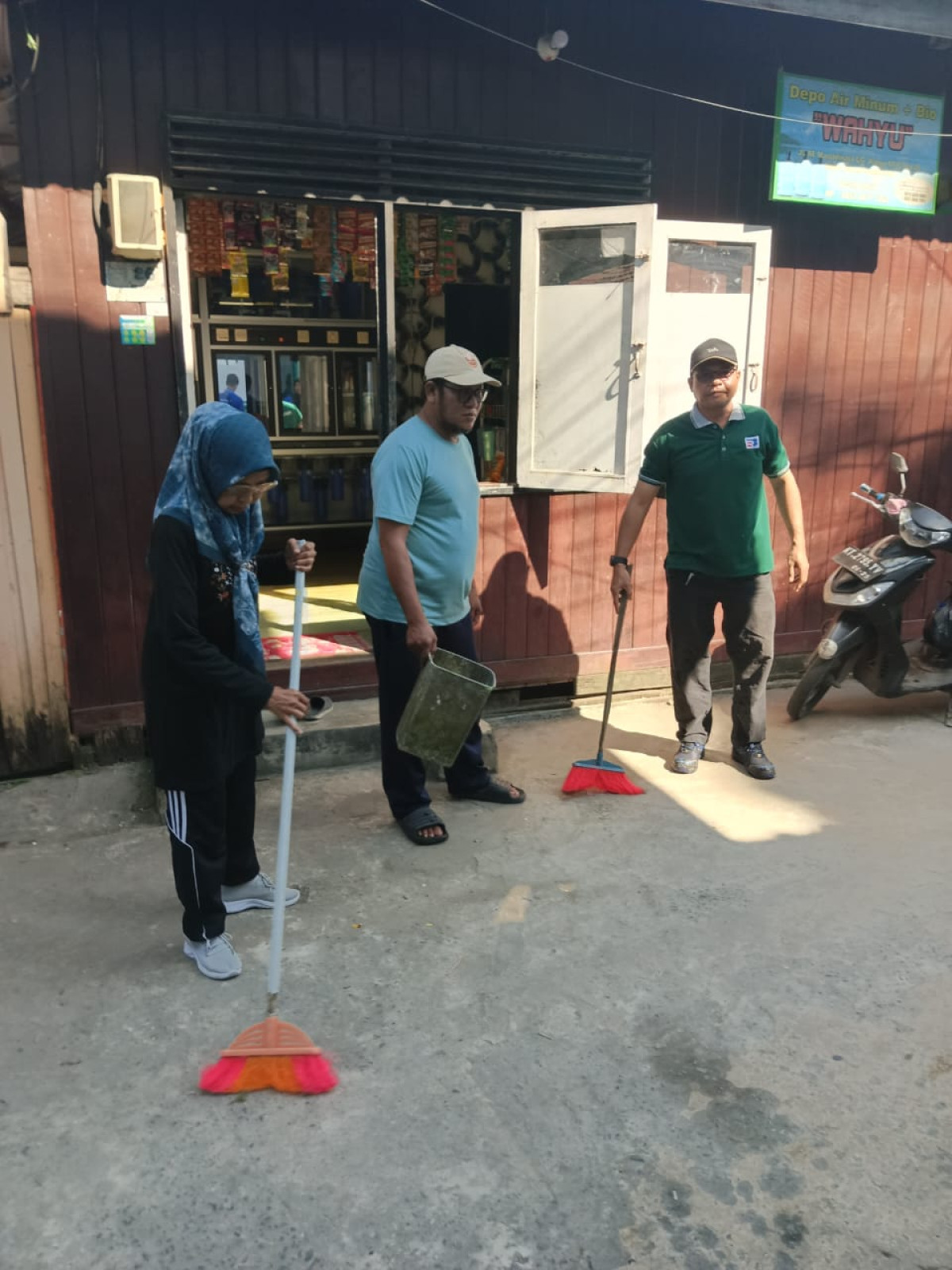 Kerja bakti probebaya