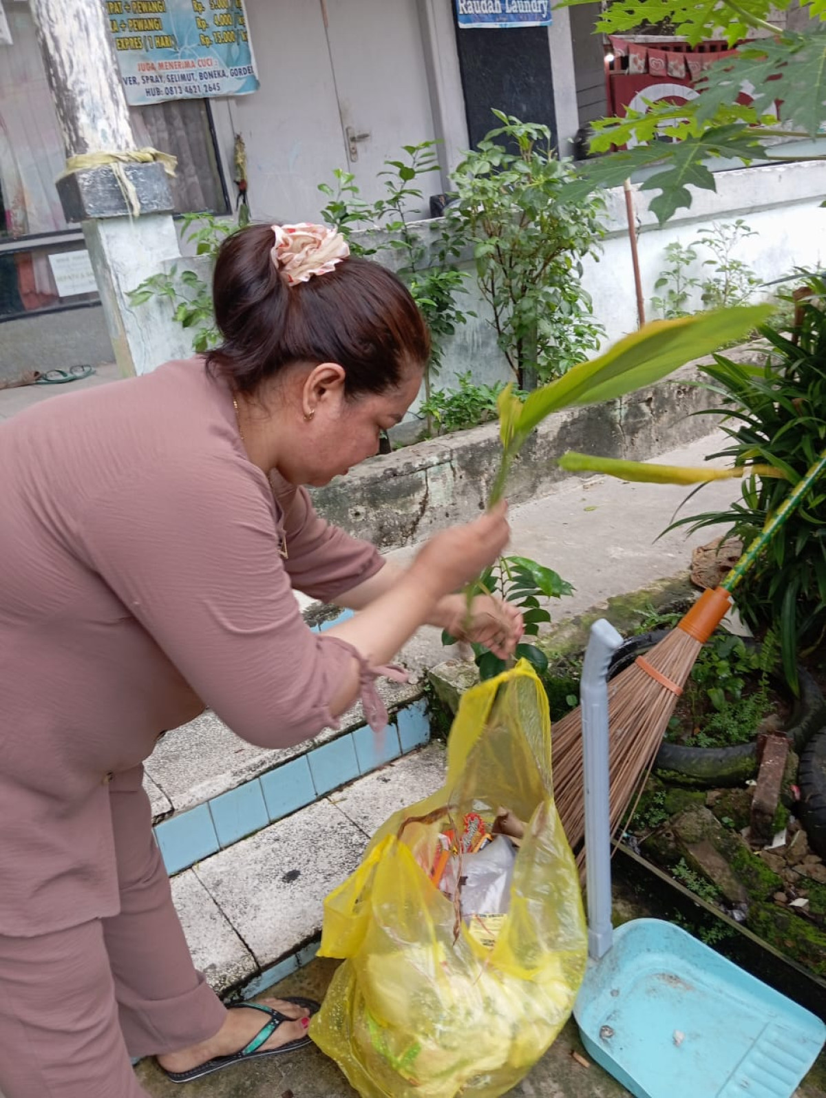 Kerja bakti atau gotong royong