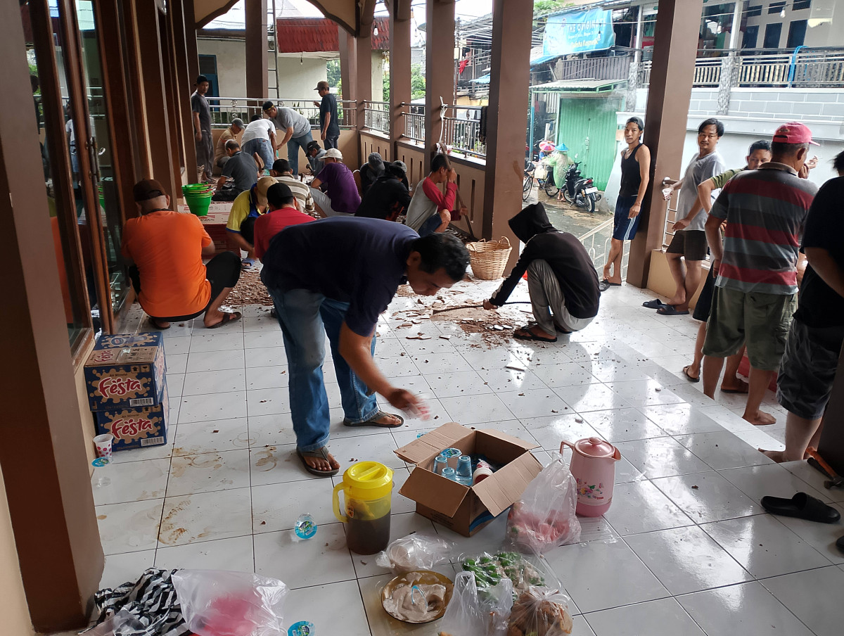 Gotong Royong RT. 25