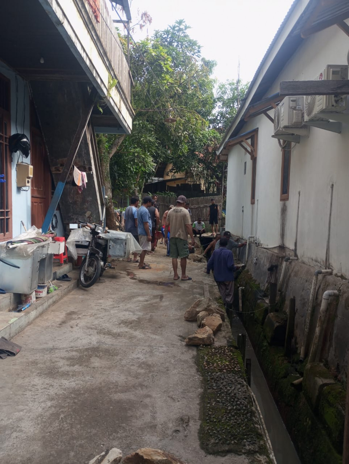 jln siradj salman gg nanas