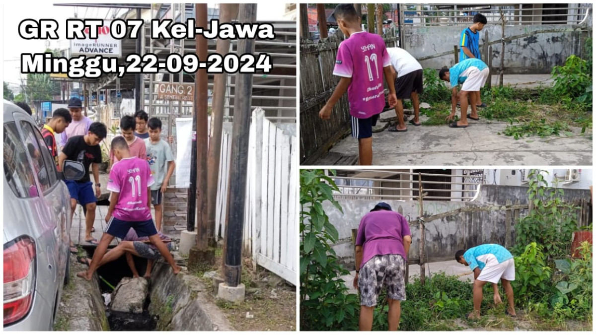 Gotong royong di jln. Gunung semeru