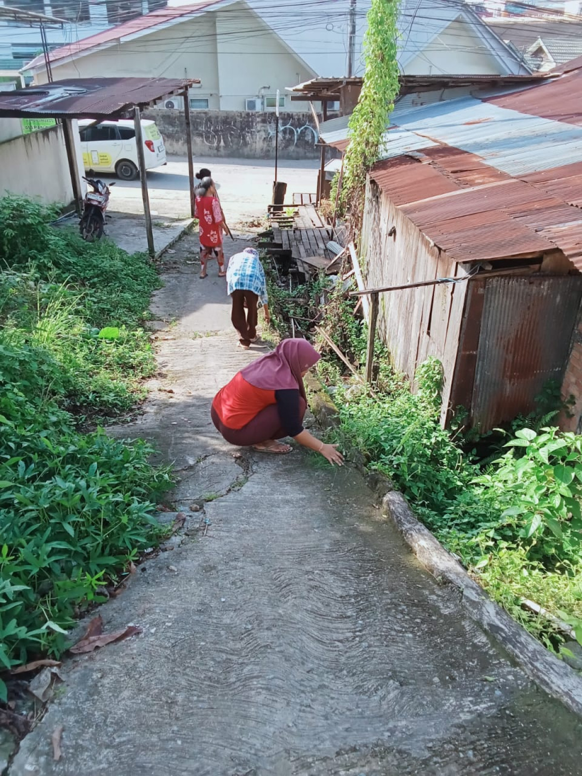 Gotong royong RT 37