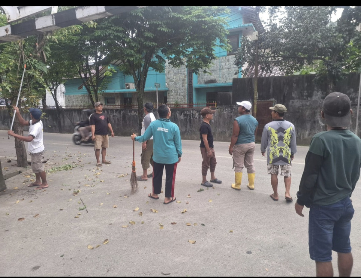 Bersih bersih wijaya kusuma 1 dan sekitar