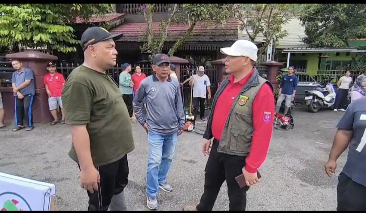 Kerja bakti wijaya kusuma 9A