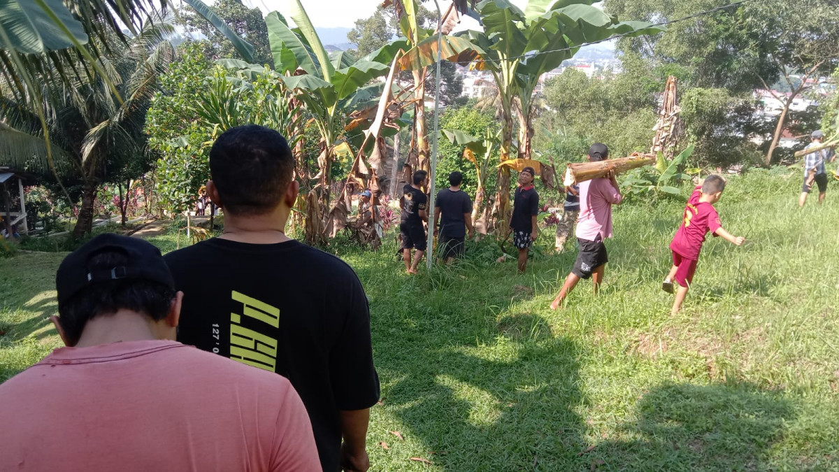 kerja bakti RT. 04