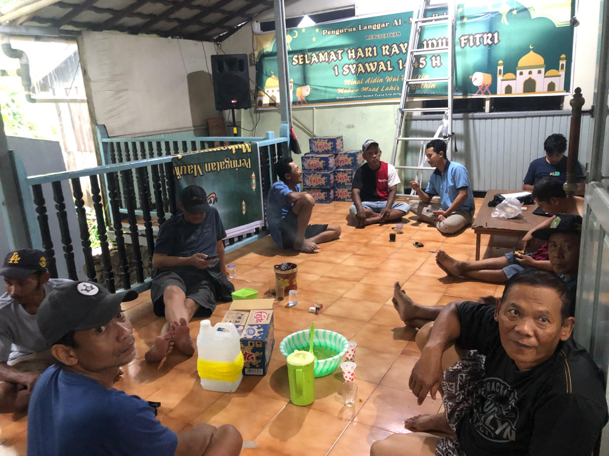Bersih bersih langgar