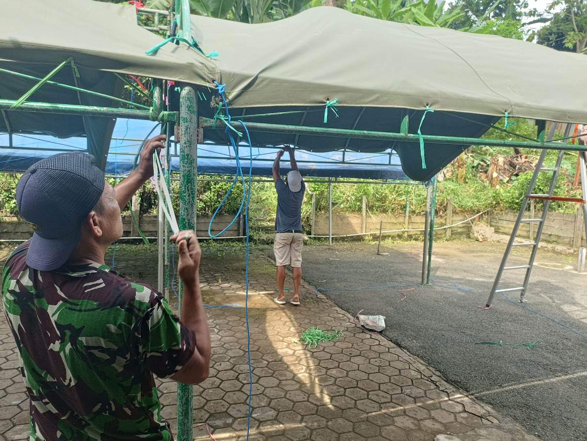 Gotong royong warga